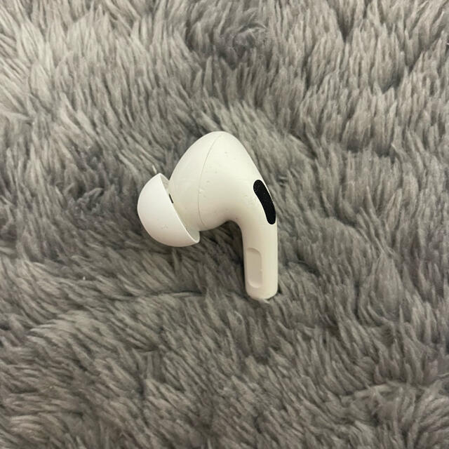 Apple(アップル)のAirPods Pro 左耳 スマホ/家電/カメラのオーディオ機器(ヘッドフォン/イヤフォン)の商品写真