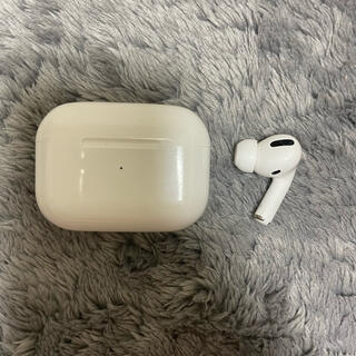 アップル(Apple)のAirPods Pro 本体・右耳(ヘッドフォン/イヤフォン)