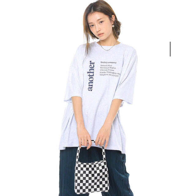 STYLENANDA(スタイルナンダ)のstylenanda 今季！フロントレタードボクシーT レディースのトップス(Tシャツ(半袖/袖なし))の商品写真