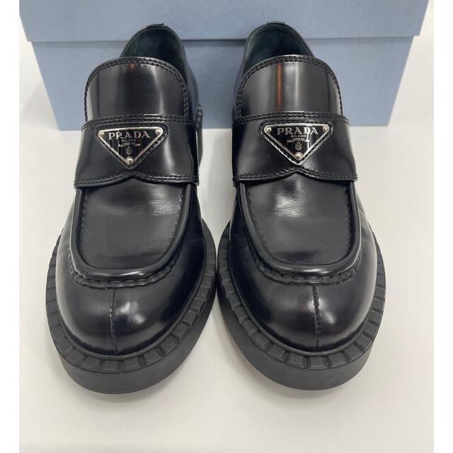 PRADA ブラッシュドレザー ローファー