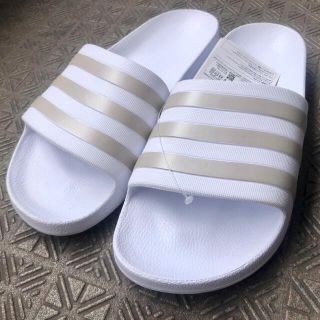 アディダス(adidas)のadidas サンダル　メンズ（新品）(サンダル)