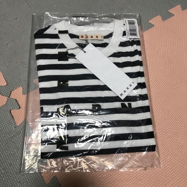 Marni(マルニ)の新品タグ付き☆MARNI マルニキッズ☆ボーダー　ロゴTシャツ⭐︎8A 130 キッズ/ベビー/マタニティのキッズ服女の子用(90cm~)(Tシャツ/カットソー)の商品写真