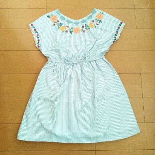 パラビオン(Par Avion)の刺繍ワンピース(ひざ丈ワンピース)