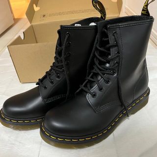 ドクターマーチン(Dr.Martens)の新品未使用　正規品　ドクターマーチン　8ホール　US8(24.5cm相当)(ブーツ)