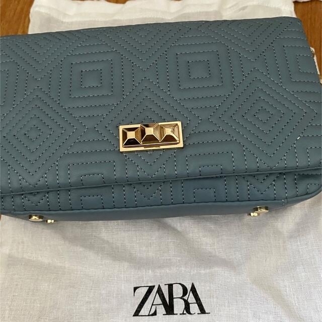 ZARA(ザラ)のセール！新品⭐︎ ZARA ビーズチェーン ショルダーバッグ　保存袋付き レディースのバッグ(ショルダーバッグ)の商品写真