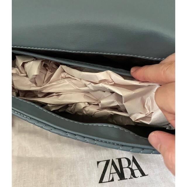 ZARA(ザラ)のセール！新品⭐︎ ZARA ビーズチェーン ショルダーバッグ　保存袋付き レディースのバッグ(ショルダーバッグ)の商品写真