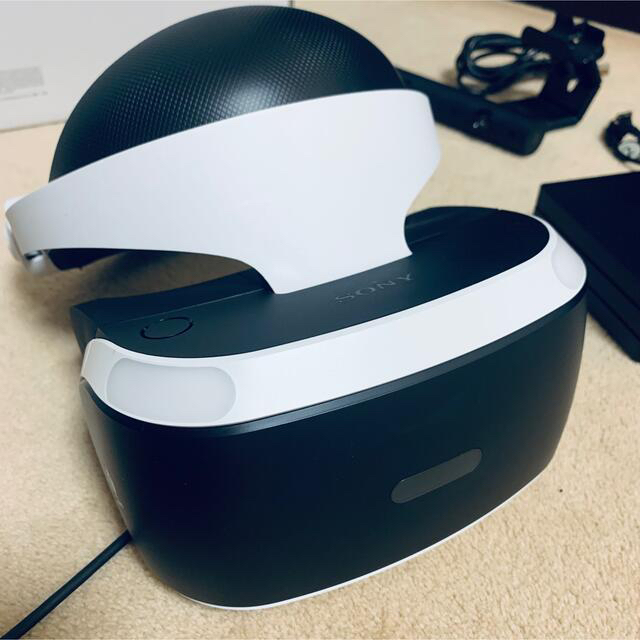 PlayStation VR(プレイステーションヴィーアール)の【カッチャン36様専用機】PSVRカメラ同梱版一式　CUH-ZVR2 JX エンタメ/ホビーのゲームソフト/ゲーム機本体(家庭用ゲーム機本体)の商品写真