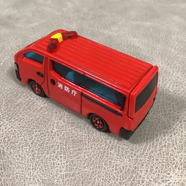 Takara Tomy - トミカ 日産 NV350 キャラバン 査察広報車の通販 by