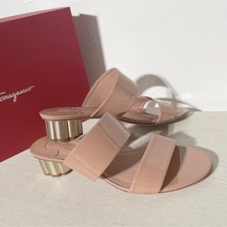 Salvatore Ferragamo - Ferragamo BELLUNO フラワーヒール サンダル