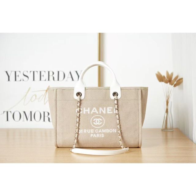 2022⭐CHANEL新作 ドーヴィル トートバッグ(ショッピングバッグ 2022⭐CHANEL新作 ドーヴィル トートバッグ(ショッピングバッグ