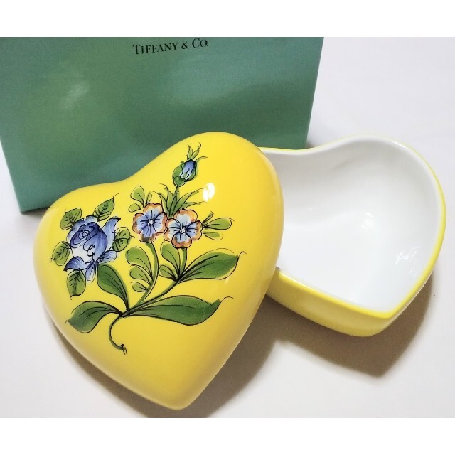 Tiffany & Co.(ティファニー)の大人気ブランド食器レア物廃盤品(ティファニーTIFFANYハート小物入)新品格安 インテリア/住まい/日用品のキッチン/食器(食器)の商品写真