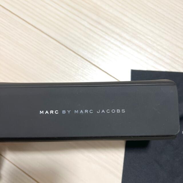 MARC BY MARC JACOBS(マークバイマークジェイコブス)のMARC BY MARC JACOBS グラサンケース レディースのファッション小物(サングラス/メガネ)の商品写真