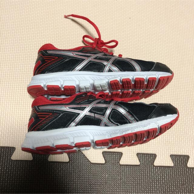 asics(アシックス)のアシックス スニーカー　21cm キッズ/ベビー/マタニティのキッズ靴/シューズ(15cm~)(スニーカー)の商品写真