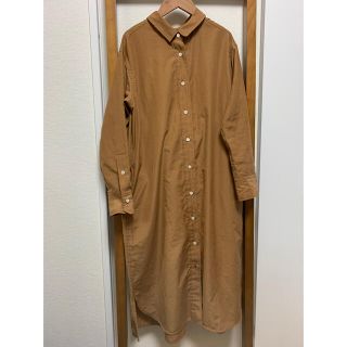 アダムエロぺ(Adam et Rope')のADAM ET ROPÉ  ロングシャツワンピース　キャメル　シワになりにくい(ロングワンピース/マキシワンピース)