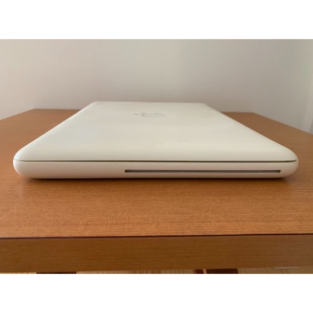 Apple(アップル)の本日限A441人気のMacBook 13白 ジャンク品 スマホ/家電/カメラのPC/タブレット(ノートPC)の商品写真