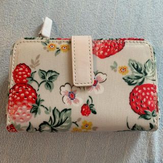 キャスキッドソン(Cath Kidston)のキャスキッドソン  イチゴ柄　財布(財布)