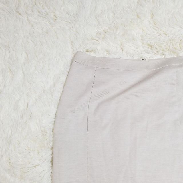 UNITED ARROWS(ユナイテッドアローズ)の⭐️ユナイテッド アローズ レディース スカート ひざ丈 ベージュ シンプル⭐️ レディースのスカート(ひざ丈スカート)の商品写真