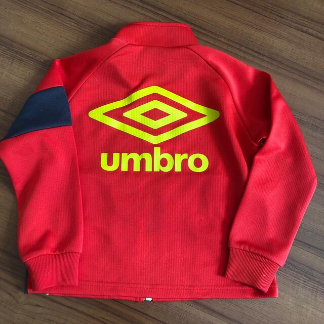 UMBRO(アンブロ)のアンブロ　110 ジャージ　上　上着 キッズ/ベビー/マタニティのキッズ服男の子用(90cm~)(ジャケット/上着)の商品写真