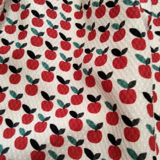 M'S GRACY(エムズグレイシー)のストロベリー様専用ページ　エムズグレイシー　りんごのスカート40 レディースのスカート(ひざ丈スカート)の商品写真