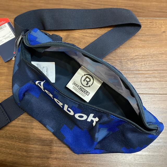 Reebok(リーボック)のReebok ウエストポーチ メンズのバッグ(ウエストポーチ)の商品写真