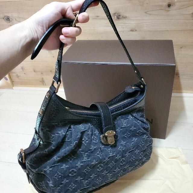 LOUIS VUITTON モノグラム　デニム