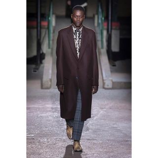 ドリスヴァンノッテン(DRIES VAN NOTEN)のdries van noten(ドリスヴァンノッテン)18AWジャケット 美品(チェスターコート)