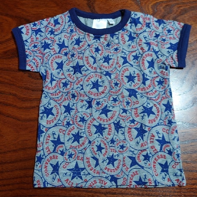 CONVERSE(コンバース)の新品    CONVERSE  総柄　Tシャツ  90 キッズ/ベビー/マタニティのキッズ服男の子用(90cm~)(Tシャツ/カットソー)の商品写真