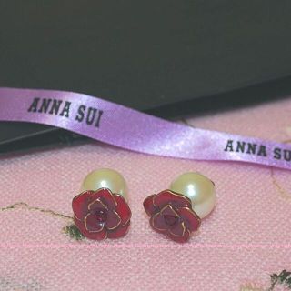 アナスイ(ANNA SUI)のANNA SUI アナスイ クラシックな薔薇モチーフ バックパール ピアス(ピアス)