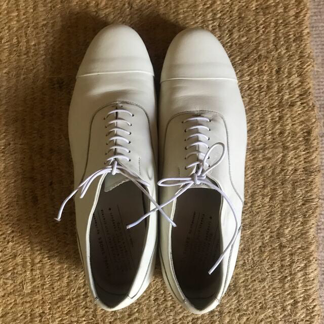 【みらいさま専用】ショセ トラベルシューズ　ホワイト　24.5cm 革靴