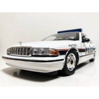 シボレー(Chevrolet)のUTモデル/Chevyシボレー Capriceカプリス パトカー 1/18 絶版(ミニカー)