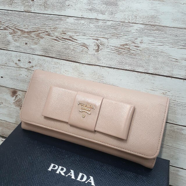 【専用28日まで】PRADA　くすみピンク　長財布