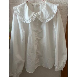 ダブルクローゼット(w closet)のw closet　大きい襟の白いブラウス(シャツ/ブラウス(長袖/七分))