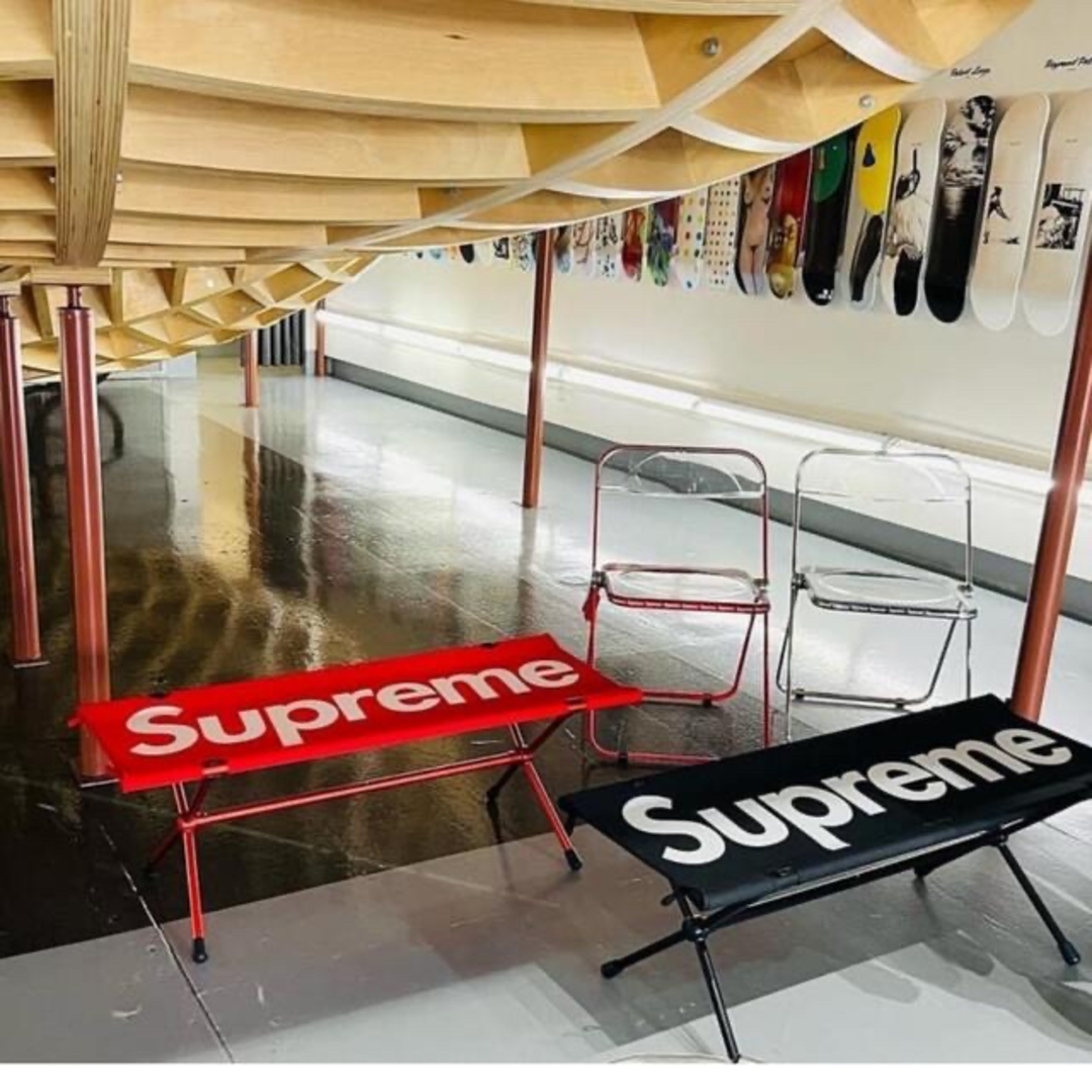 Supreme(シュプリーム)のSupreme / Helinox Bench One Red シュプリーム  スポーツ/アウトドアのアウトドア(テーブル/チェア)の商品写真