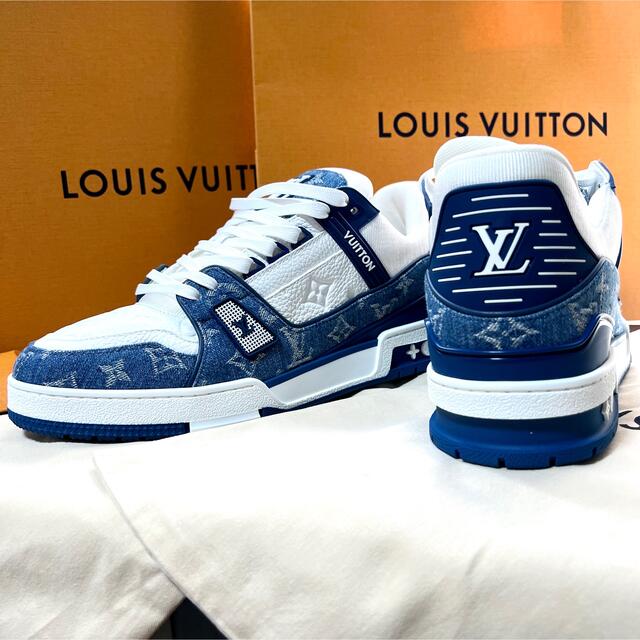 新作入荷!!】 LOUIS VUITTON - ルイヴィトン LVトレイナー ライン