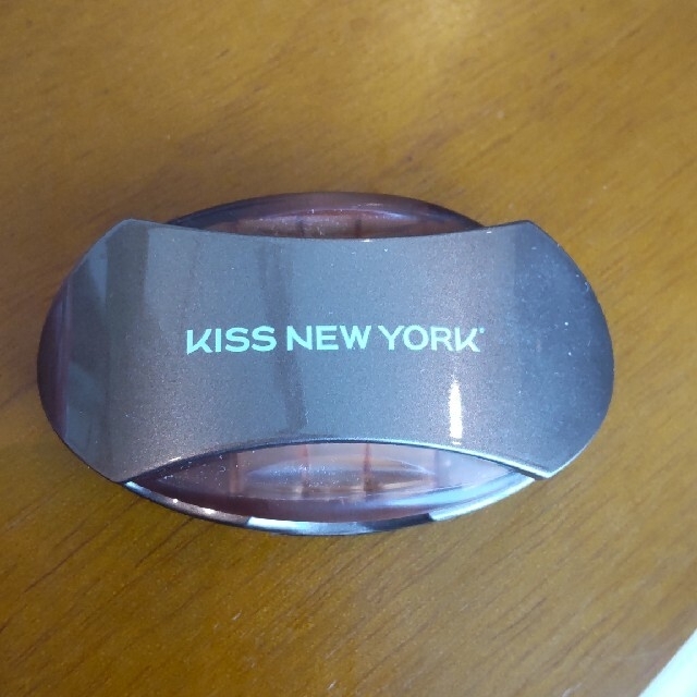 ニューアイブロウスタンプ ディープブラウン4g kiss newyork コスメ/美容のベースメイク/化粧品(パウダーアイブロウ)の商品写真