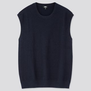 ユニクロ(UNIQLO)のUNIQLO ユニクロ オーバーサイズクルーネックベスト　美品(ベスト)