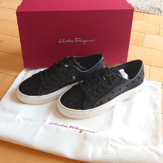 サルヴァトーレフェラガモ(Salvatore Ferragamo)のFerragamo シューズ(バレエシューズ)