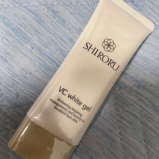 シロル SHIRORU VC white gel(洗顔料)