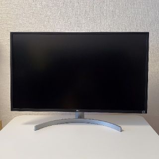 エルジーエレクトロニクス(LG Electronics)の32UL750-W（LG製31.5インチ液晶モニタ）(ディスプレイ)