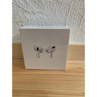 アップル(Apple)のApple AirPods Pro MLWK3JA(ストラップ/イヤホンジャック)