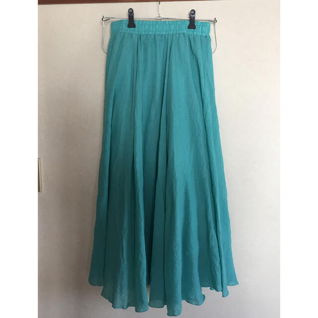 KHARIS.ANGEL  グリーン　シフォンロングスカート   レディースのスカート(ロングスカート)の商品写真