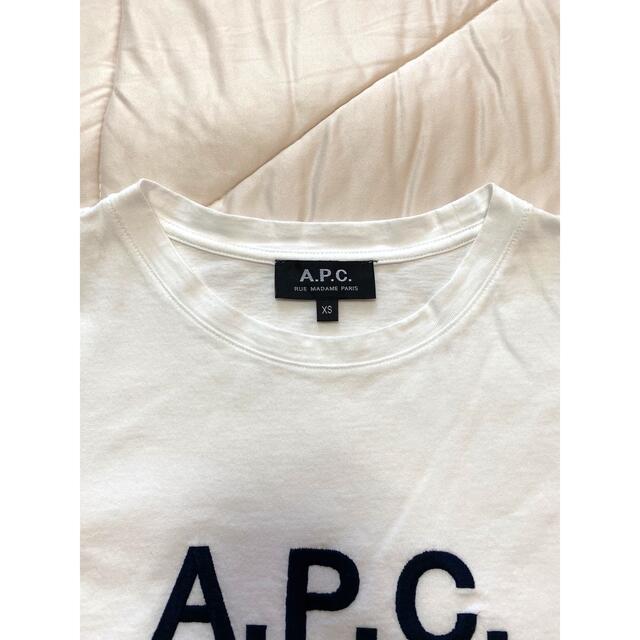 A.P.C(アーペーセー)の☆S☆様専用！APC ロゴTシャツ　xs レディースのトップス(Tシャツ(半袖/袖なし))の商品写真