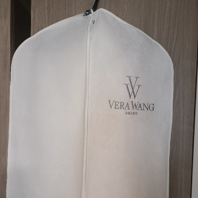 Vera Wang(ヴェラウォン)のヴェラウォン 3段ベール　VW7 レディースのフォーマル/ドレス(ウェディングドレス)の商品写真