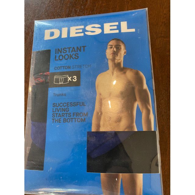 DIESEL(ディーゼル)のDIESEL　トラボクサーパンツ　M3枚セット メンズのアンダーウェア(ボクサーパンツ)の商品写真