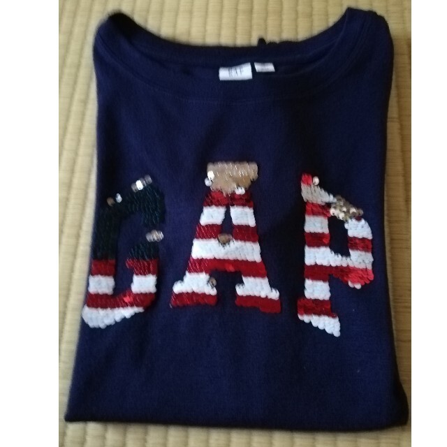 GAP(ギャップ)の★処分価格★　GAP　キラキラ　Ｔシャツ　紺色 レディースのトップス(Tシャツ(半袖/袖なし))の商品写真