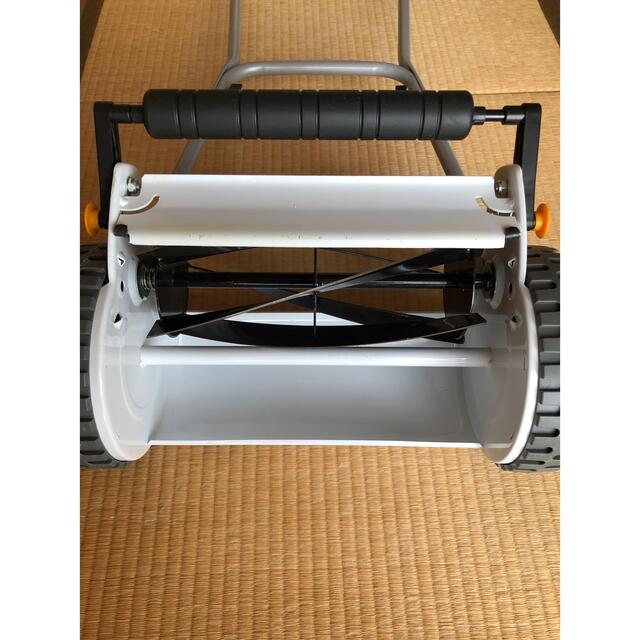 手動芝刈り機 KYOCERA HLM-3000 手動芝刈り機 KYOCERA HLM-3000