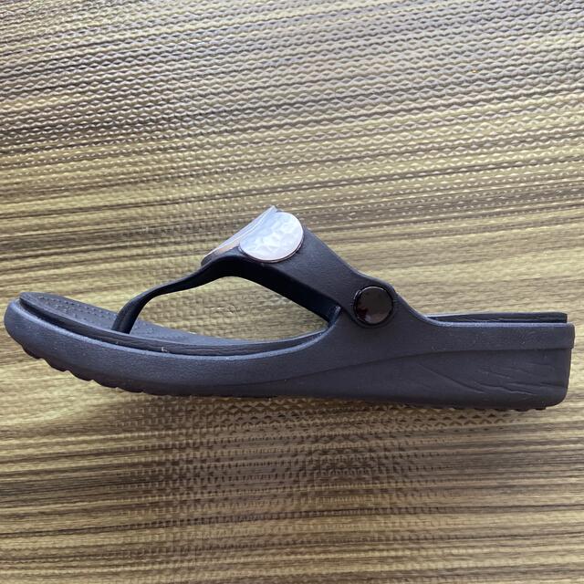 crocs(クロックス)のクロックス　ビーチサンダル　w7 23.5cm レディースの靴/シューズ(ビーチサンダル)の商品写真