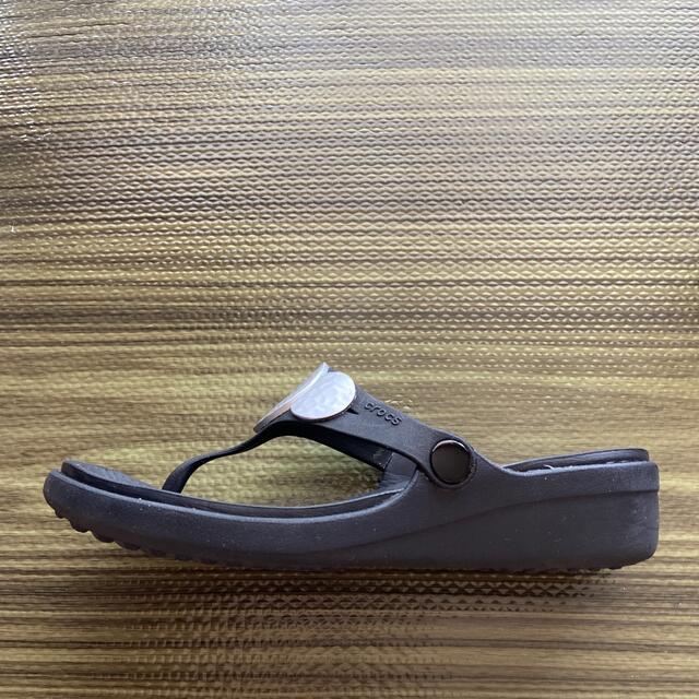 crocs(クロックス)のクロックス　ビーチサンダル　w7 23.5cm レディースの靴/シューズ(ビーチサンダル)の商品写真