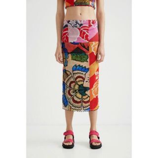 デシグアル(DESIGUAL)の新品✨タグ付き♪ 未開封❣️ デシグアル　新作スカート　　大特価‼️(ロングスカート)