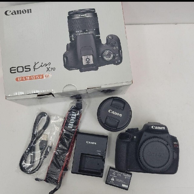 Canon(キヤノン)の専用　Canon EOS KISS X70 EF-S18-55 IS 2 スマホ/家電/カメラのカメラ(デジタル一眼)の商品写真